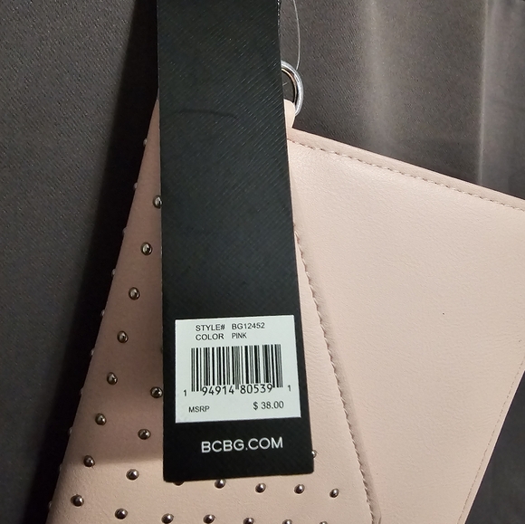 BCBG pink envelope wristlet. - Picture 2 of 3